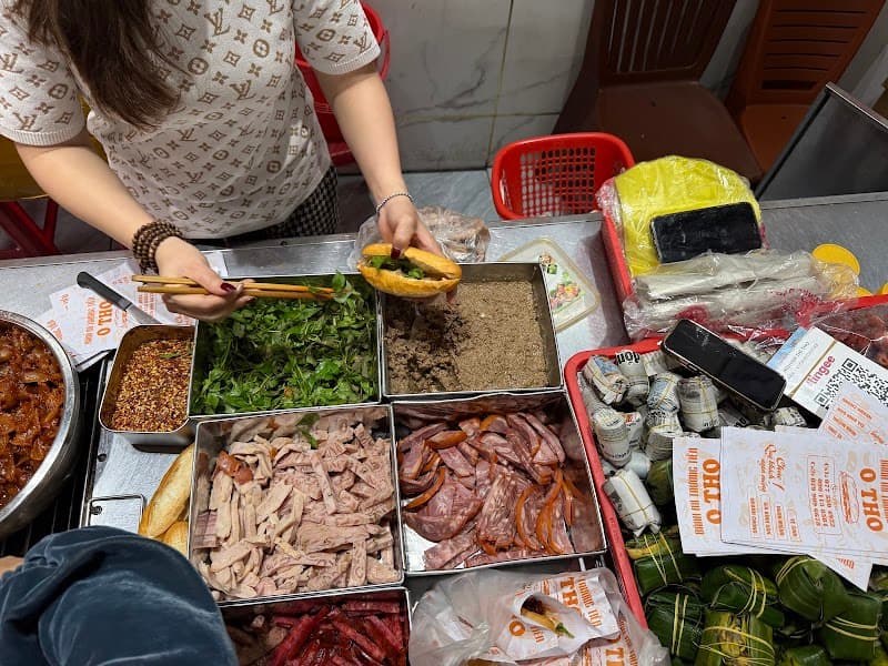 Bánh Mì Trường Tiền O Tho