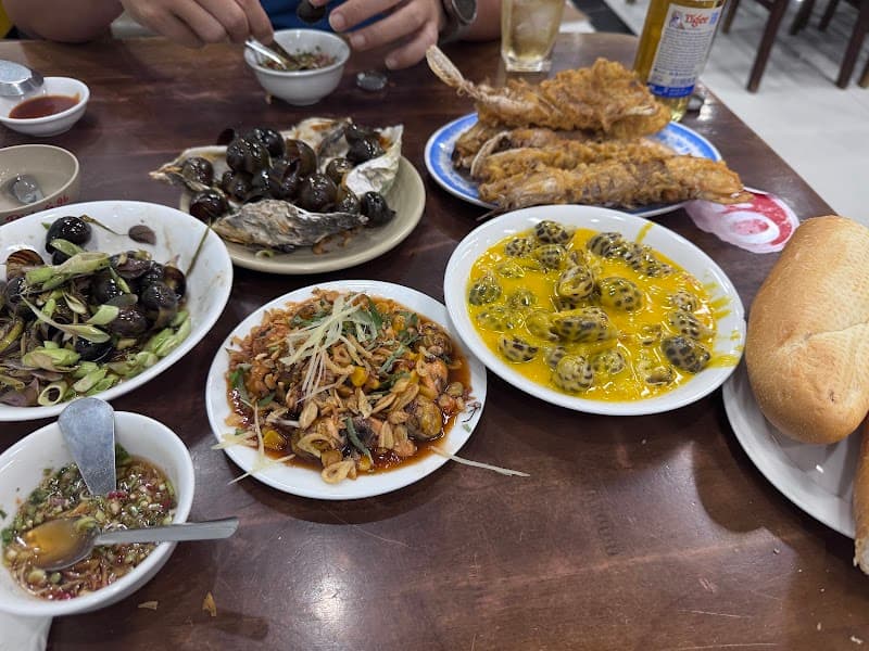 Ốc 96 Thùy Linh cơ sở 1
